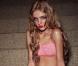 Natalia Vodianova pour Etam en mode babay doll avec un ensemble en dentelle rose.
