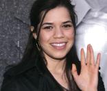 America Ferrera, au Bernard B. Jacobs Theatre de Broadway, à l\'occasion de la Première de God of Carnage, le 22 mars 2009.