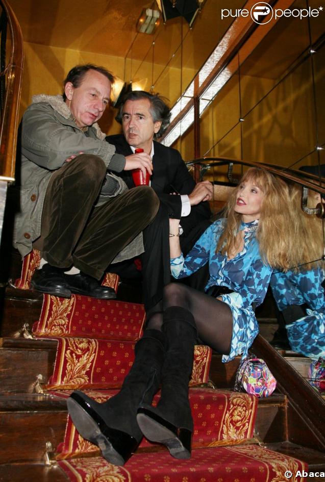 BHL, Michel Houellbecq et Arielle Dombasle au Prix des Lilas. 25/03/09