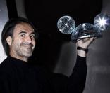 José Garcia et ses oreilles de Mickey... à facettes !
