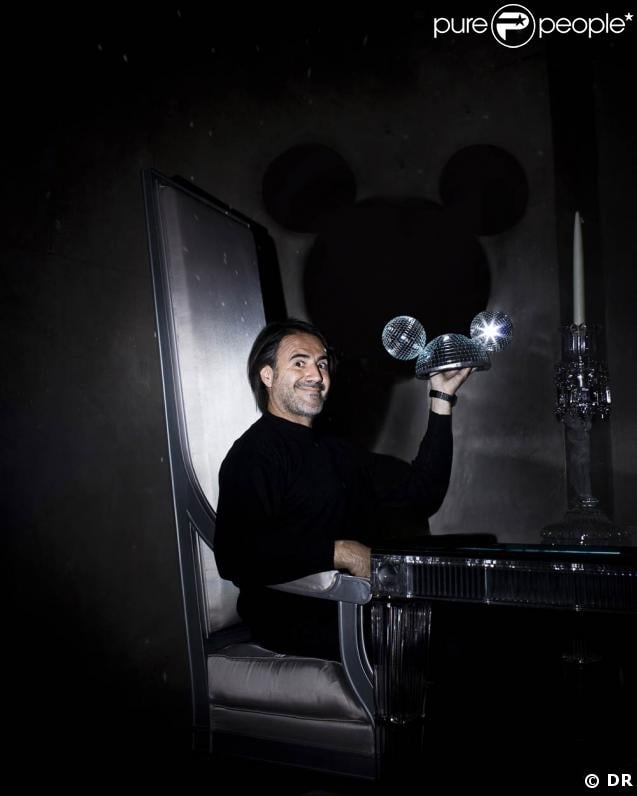 José Garcia et ses oreilles de Mickey... à facettes !