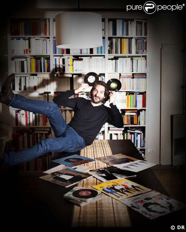 Frédéric Beigbeder et ses oreilles de Mickey... vynils !