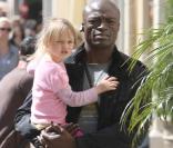 Seal et sa belle-fille Leni en sortie familiale au centre commercial The Grove, à Los Angeles