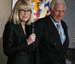 Mireille Darc et Alain Deloche à la vente aux enchères, chez Sotheby's. 30/03/09