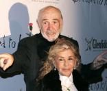 Sean Connery et sa femme lady Micheline lors de la soirée de charité Dress to Kilt le 30 mars 2009