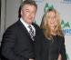 Alec Baldwin : monsieur a... les mains baladeuses !