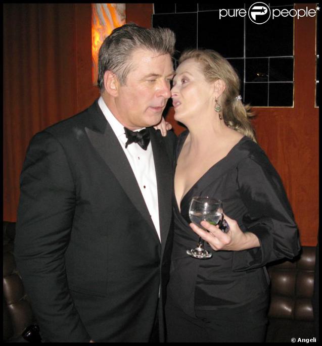Alec Baldwin en pleine discussion avec Meryl Streep 