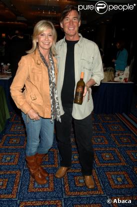 Olivia Newton-John et son mari John Easterling à New York le 1er avril 2009 pour promouvoir la boisson Zamu Amazon Herb