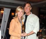 Olivia Newton-John et son mari John Easterling à New York le 1er avril 2009 pour promouvoir la boisson Zamu Amazon Herb