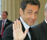 Cocktail party organisée à Buckingham par la reine Elizabeth : arrivée de Nicolas Sarkozy 