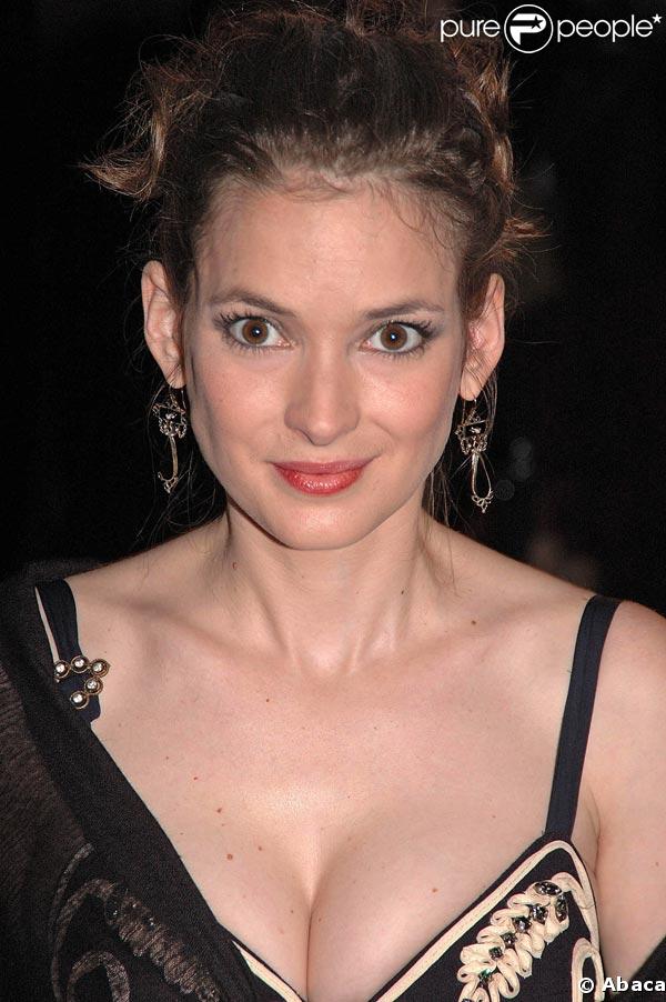Une Winona Ryder absolument divine sur tapis rouge !