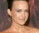 Carla Gugino, décolletée et tellement glamour... va vous ensorceler !