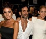 Marc Jacobs, designer et ami des stars ! Ici avec Jennifer Lopez et Victoria Beckham lors de la fashion week new-yorkaise 