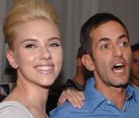 Marc Jacobs et Scarlett Johansson, une grande histoire. Il en a fait sa muse pour Louis Vuitton. 