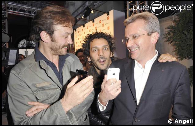 Vincent Perez et Tomer Sisley, au Studio SFR, à l'occasion du lancement de l'iPhone 3G, le 7 avril 2009 !