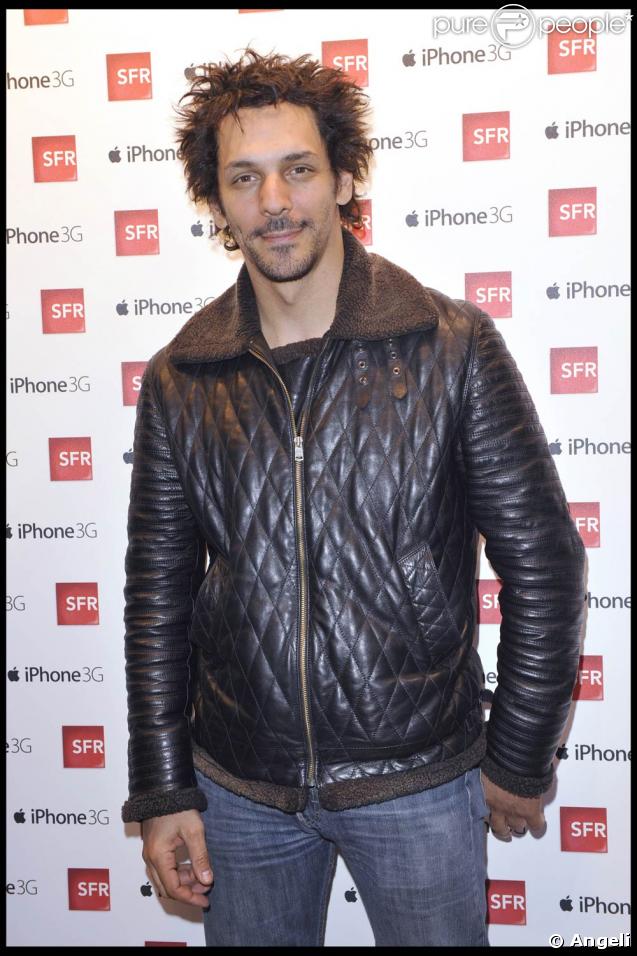 Tomer Sisley, au Studio SFR, à l'occasion du lancement de l'iPhone 3G, le 7 avril 2009 !