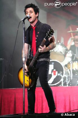 Billie Joe Armstrong sur scène en 2004