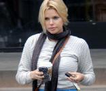 Sophie Monk au saut du lit, elle reste jolie