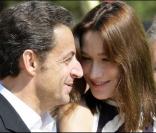 Carla Bruni et Nicolas Sarkozy lors de la remise du 1er prix du trophée Virginio Bruni Tedeschi à Cavalière <br />