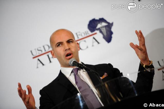 Billy Zane à la conférence de presse du sommet qui aura lieu la semaine prochaine et qui réunira les 15 premières dames de 15 pays d'Afrique. 16/04/09