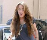 Miley Cyrus est ramené  par Nick Jonas après avoir dejeuné à Los Angeles