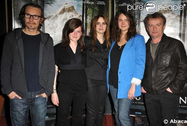 Lorant Deutsch, Manon Tournier, Sara Forestier, Elise Otzenberger and Dominique Pinon