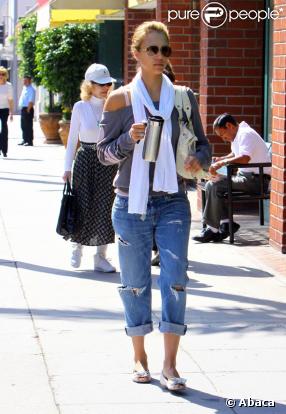 Jessica Alba adore son boyfriend jean