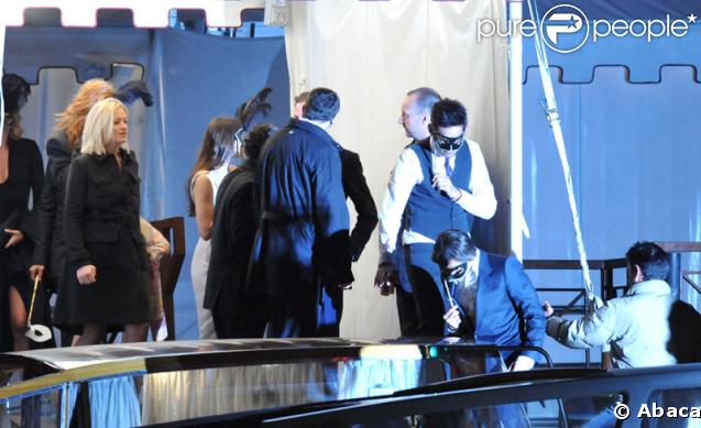 Les invités quittent le Punta Della Dogana à Venise le 24 avril 2009 après le dîner qui précède la fête du mariage de Salma Hayek et François-Henri Pinault