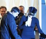 Les invités quittent le Punta Della Dogana à Venise le 24 avril 2009 après le dîner qui précède la fête du mariage de Salma Hayek et François-Henri Pinault : Charlize Theron 