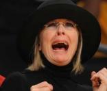 Diane Keaton assiste à un match de basketball des Lakers en compagnie de son fils Duke