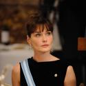 Carla Bruni : un défilé de mode très réussi à Madrid ! regardez toutes ses tenues en détail !