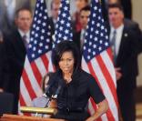 Michelle Obama lors de l'inauguration du buste de Sojourner Truth au Capitol Visitor Center à Washington le 28 avril 2009