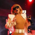 La sexy Lady GaGa... des shows toujours plus torrides ! Regardez !
