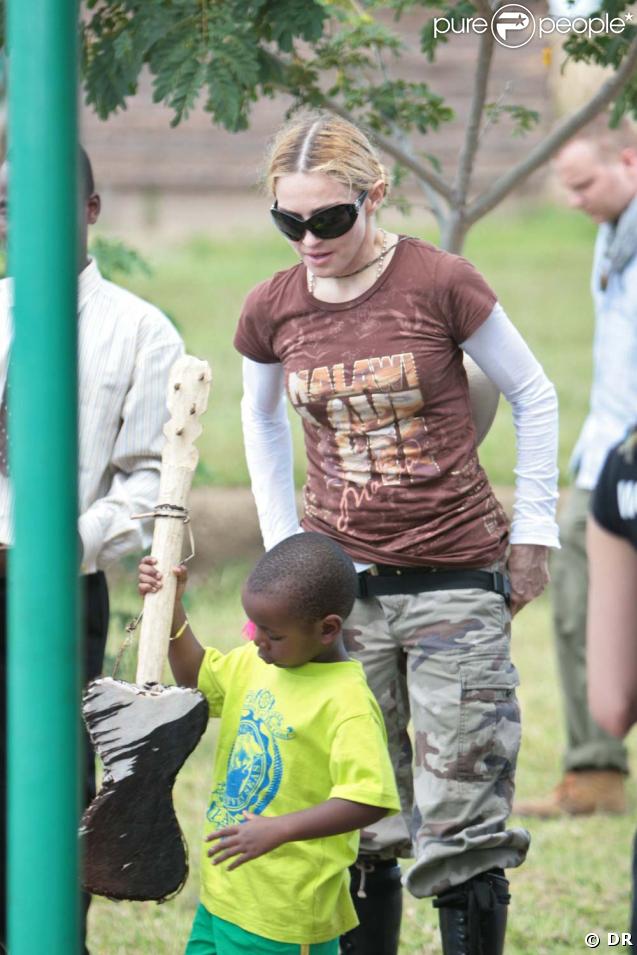 Madonna et David Banda au Malawi 