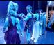 La troupe achève la dernière parisienne de Cléopâtre, au Palais des Sports, avec bonheur ! 