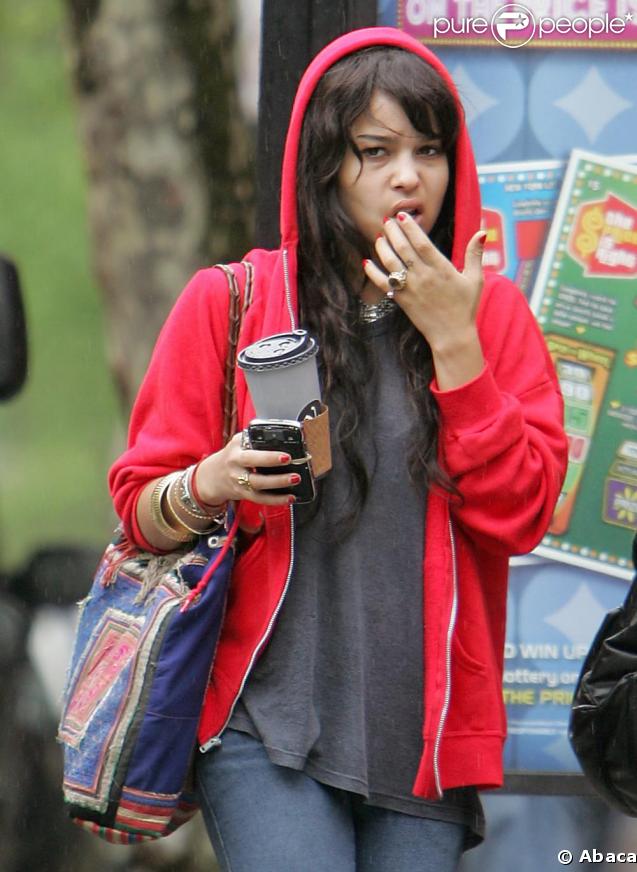 Zoe Kravitz sur le tournage de Twelve, le 4 mai 2009 à New York !