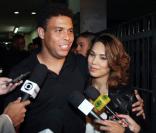 Ronaldo consacré meilleur joueur du tournois de Sao Paulo avec sa compagne Bia Antony 