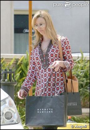 Lisa Kudrow en plein shopping à L.A