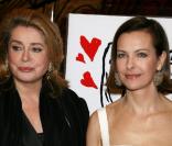 Carole Bouquet et Catherine Deneuve au 15e gala Musique contre l'oubli, pour Amnesty International