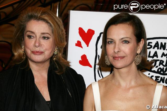 Carole Bouquet et Catherine Deneuve au 15e gala Musique contre l'oubli, pour Amnesty International