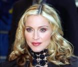 Madonna prête son image à Sunsilk : style 2000