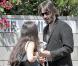 Keanu Reeves est en charmante compagnie... mais il s'en fiche complétement !