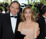 Xavier Couture et son amie lors de la montée des marches avant la projection de Vengeance, au Festival de Cannes, le 17 mai 2009