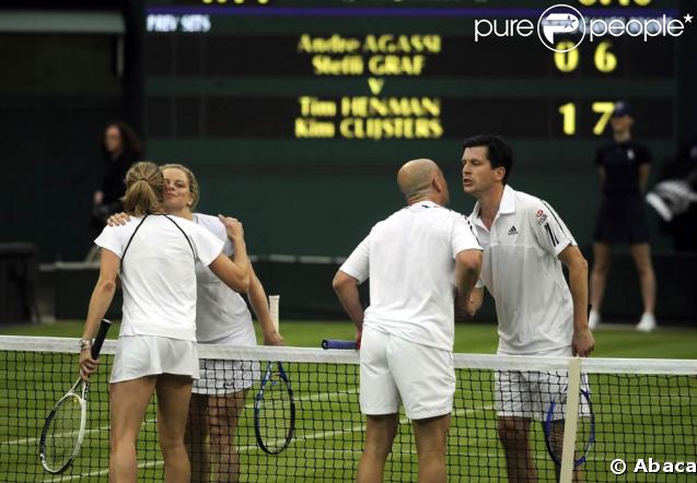 Andre Agassi et sa femme Steffi Graf participent 