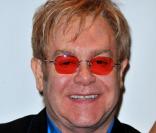 Elton John lors de la 75e soirée des Drama League Award à l'hôtel Marriott Marquis à New York le 15 mai 2009