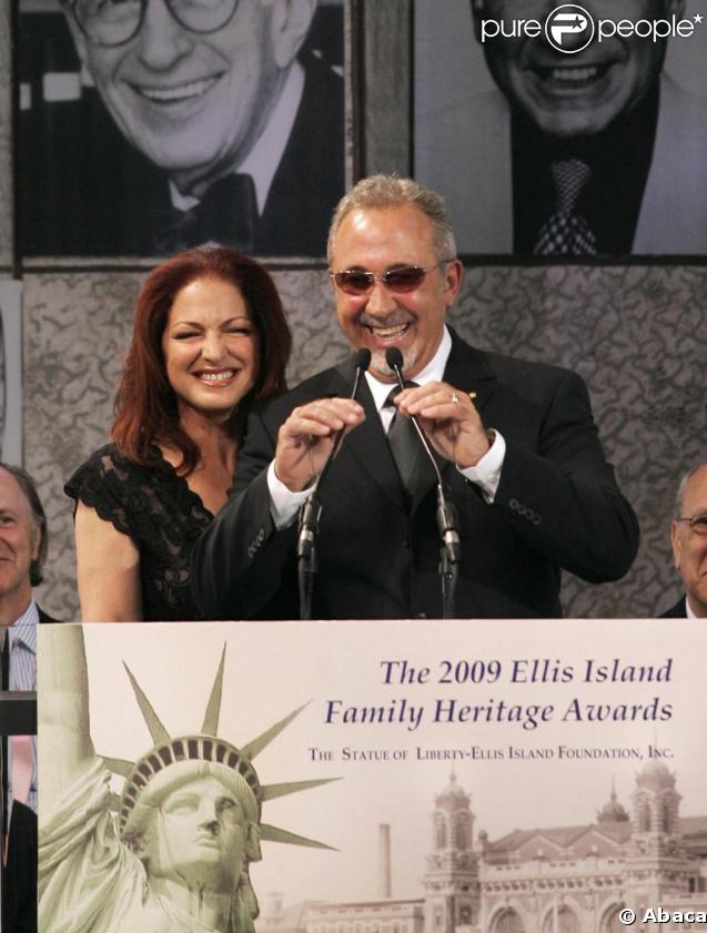 Gloria Estefan et Emilio aux Ellis Island Family Heritage Awards 2009.