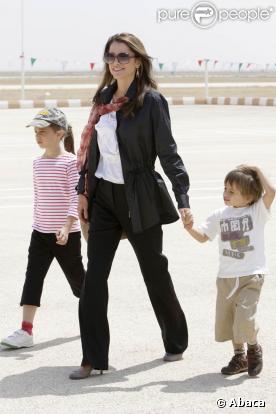 Rania de Jordanie et ses deux plus jeunes enfants, Salma et Hashem