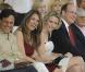 The Amber Fashion Show and Auction, au Meridien Beach Plaza Hotel de Monaco, le 22 mai 2009 : Liz Hurley et son époux Arun Najar hilares aux côtés d'Albert de Monaco et Charlene Wittstock