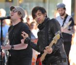 Pete Wentz et les Fall Out Boy en concert au Rockefeller Center