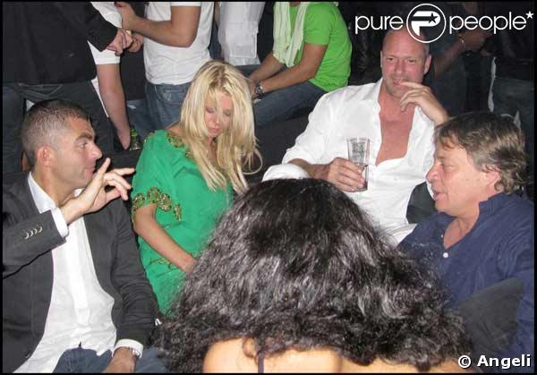 Tara Reid, défoncée lors d'une soirée au VIP Room de Cannes